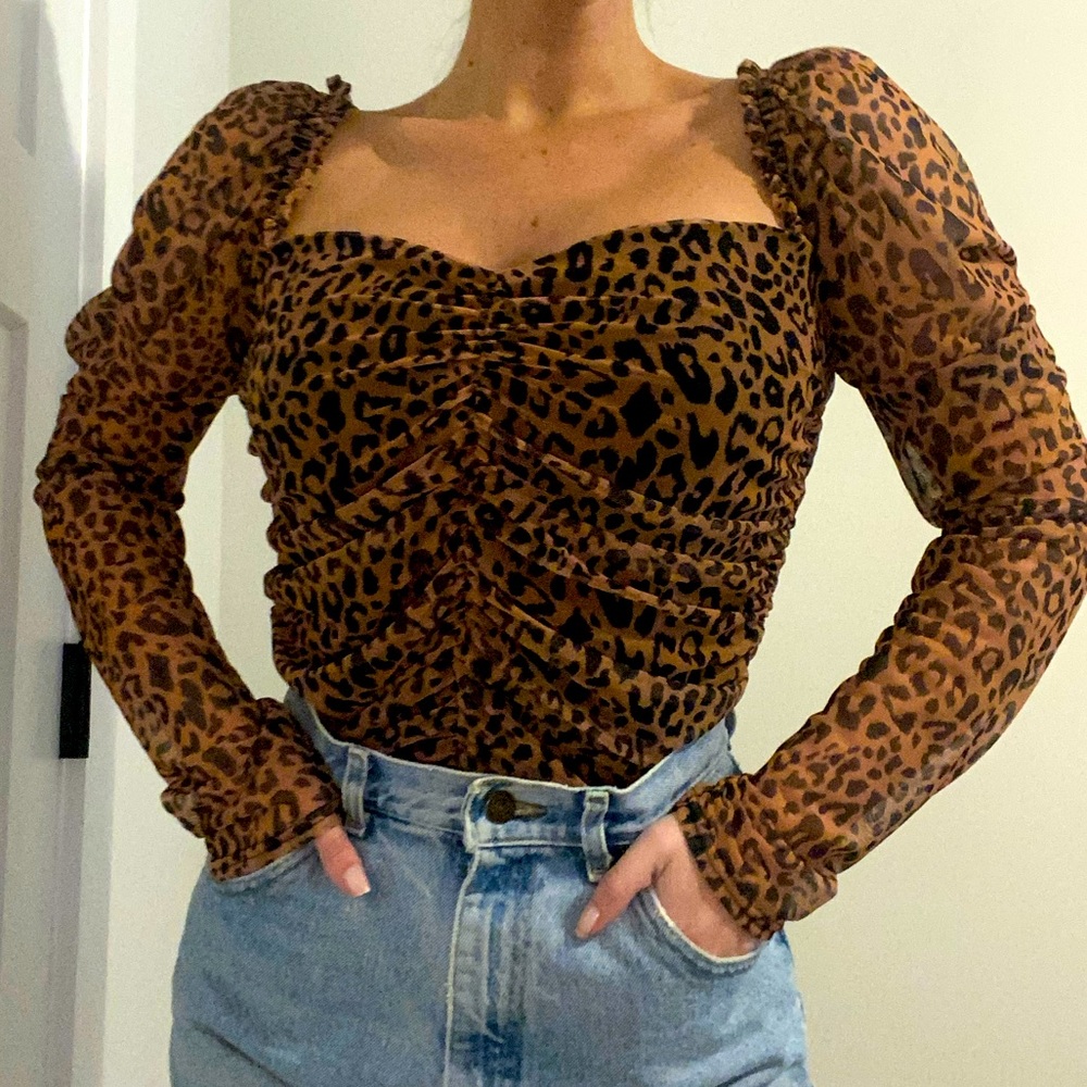 Missguided long sleeve leopard top - Picture 3 of 5